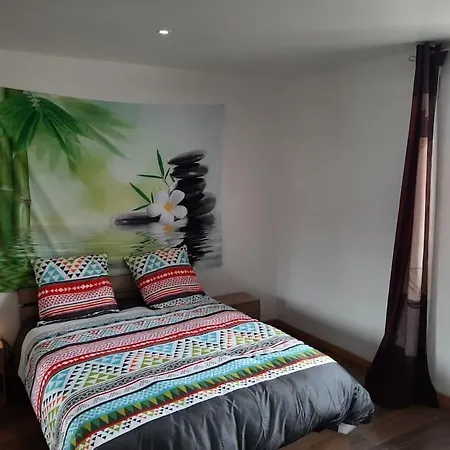 شقة T3 Hyper-centre Au Calme Tout Equipe Parking Prive كاسْتْرْ