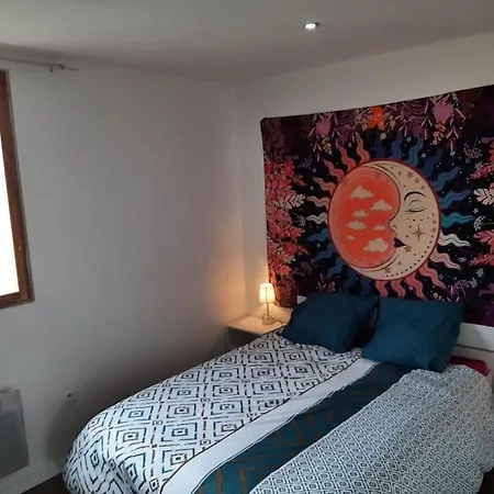 T3 Hyper-centre Au Calme Tout Equipe Parking Prive كاسْتْرْ