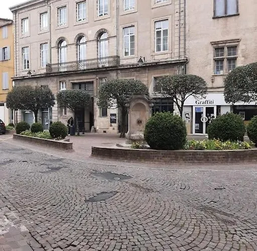 Apartman T3 Hyper-centre Au Calme Tout Equipe Parking Prive Castres