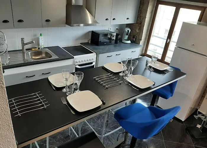 T3 Hyper-centre Au Calme Tout Equipe Parking Prive Apartman